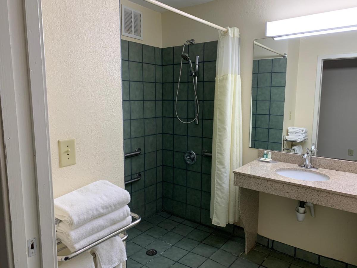 Quality Inn Montgomery South Hope Hull Exterior photo