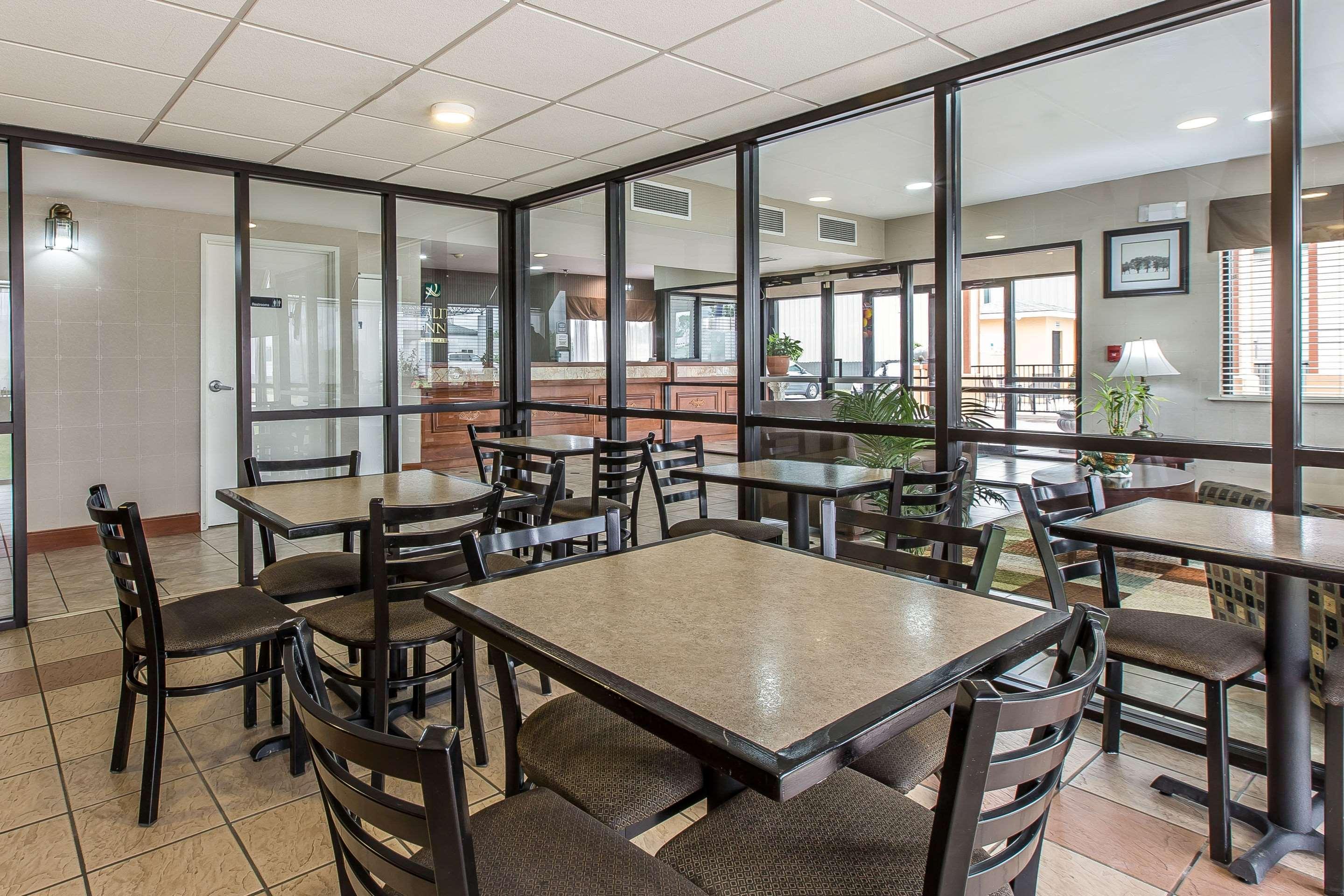 Quality Inn Montgomery South Hope Hull Exterior photo